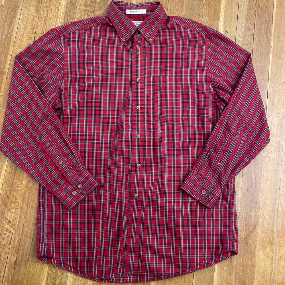 L.L. Bean Wrinkle Resistant Shirt Men's Size M Reg Red Plaid Long Sleeve Cotton